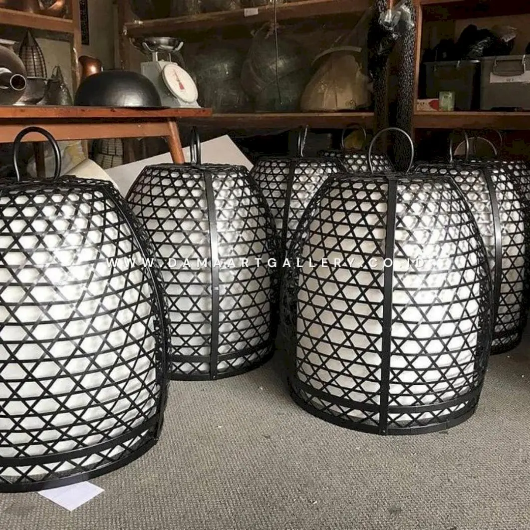 Lampu Tabung Anyaman dan Ukir Tembaga Kuningan